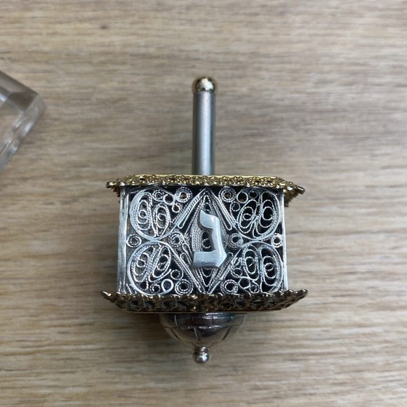 Vintage Sterling Filigree Dreidel - Picture 4 of 9